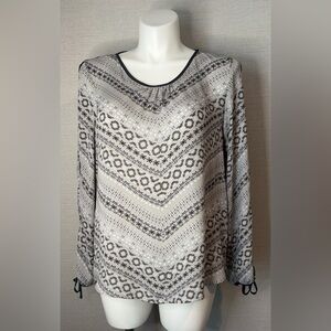 Women’s XL Maurices Patterned Blouse